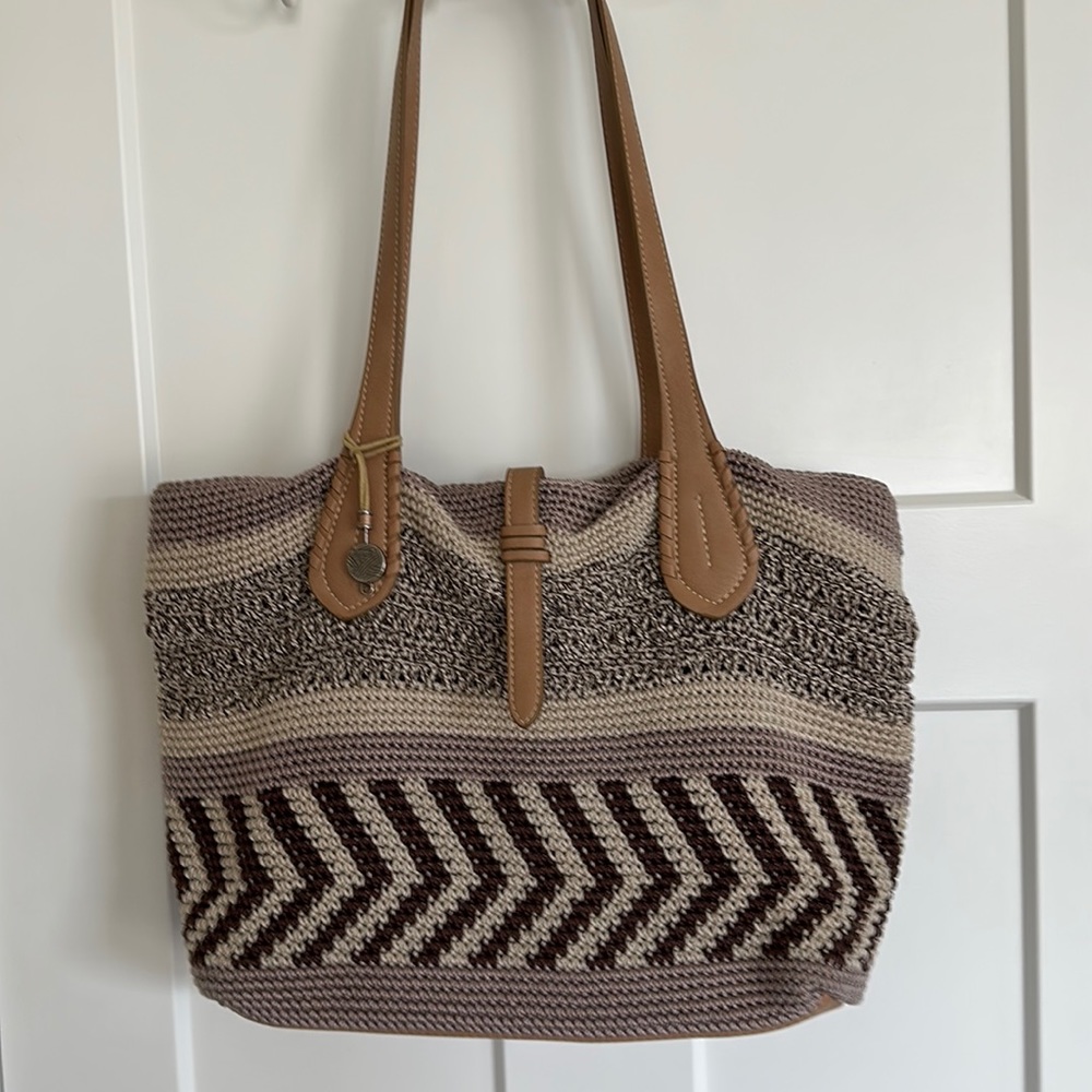 The Sak crochet bag. Beautiful neutral shades.
